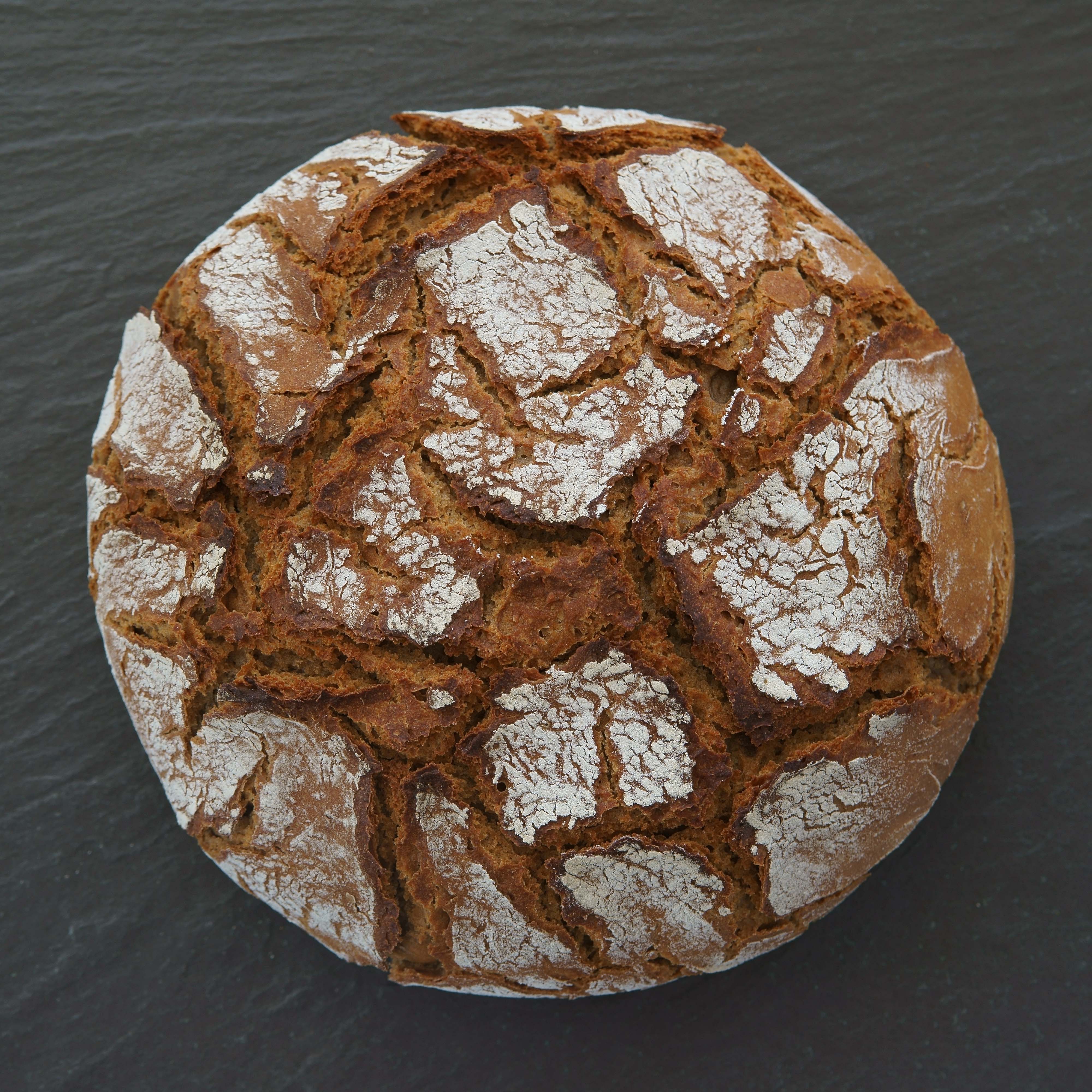 Bauernbrot frisch gebacken | Brotkultur Hüttenberg